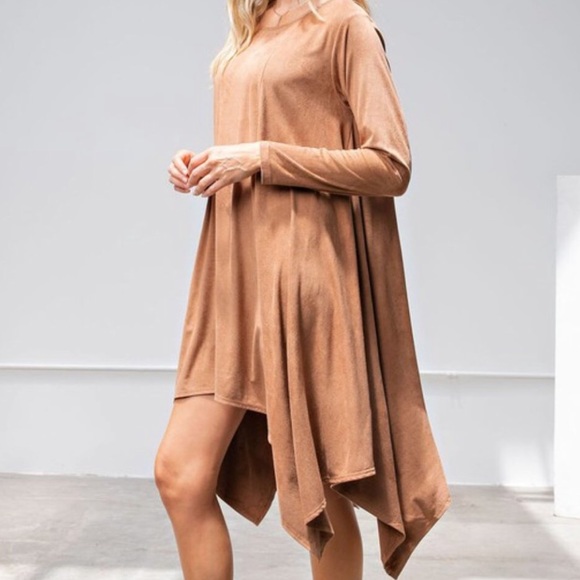 Easel Faux Suede Sharkbite Hem Long Sleeve Dress In Camel. NWT! Sz M - Picture 4 of 10